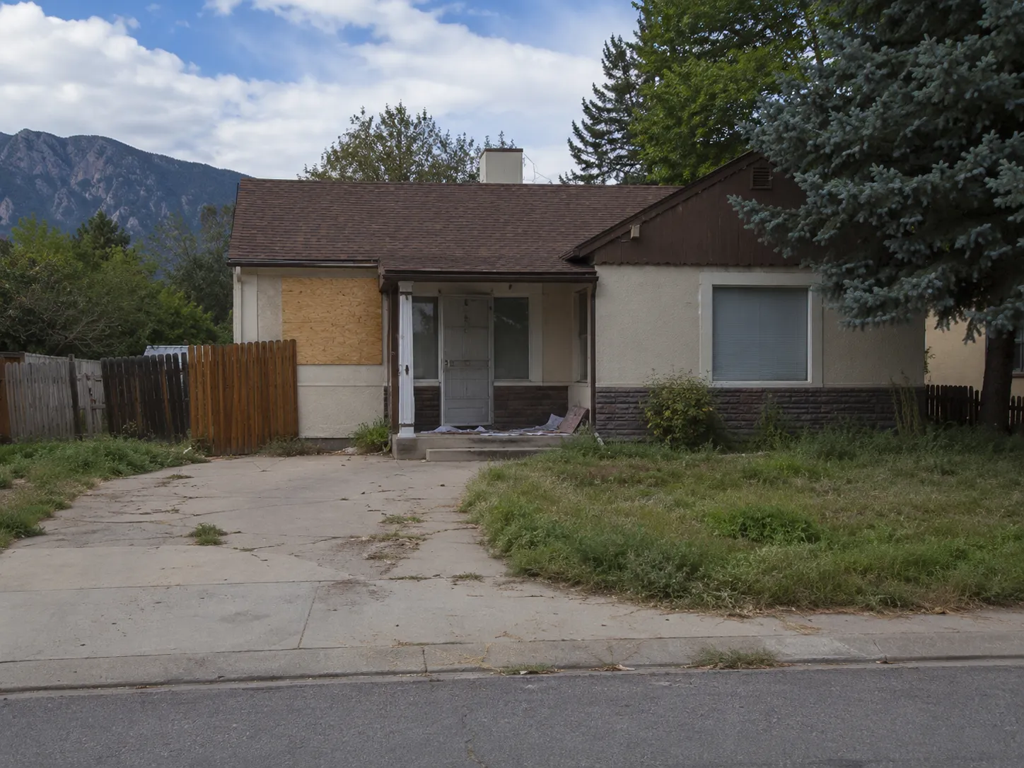 Vacant house in Colorado Springs at risk of squatter activity